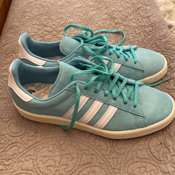 Adidas campus size mens 8 (fits women’s 9.5). Color Easy Mint - Picture 2 of 2
